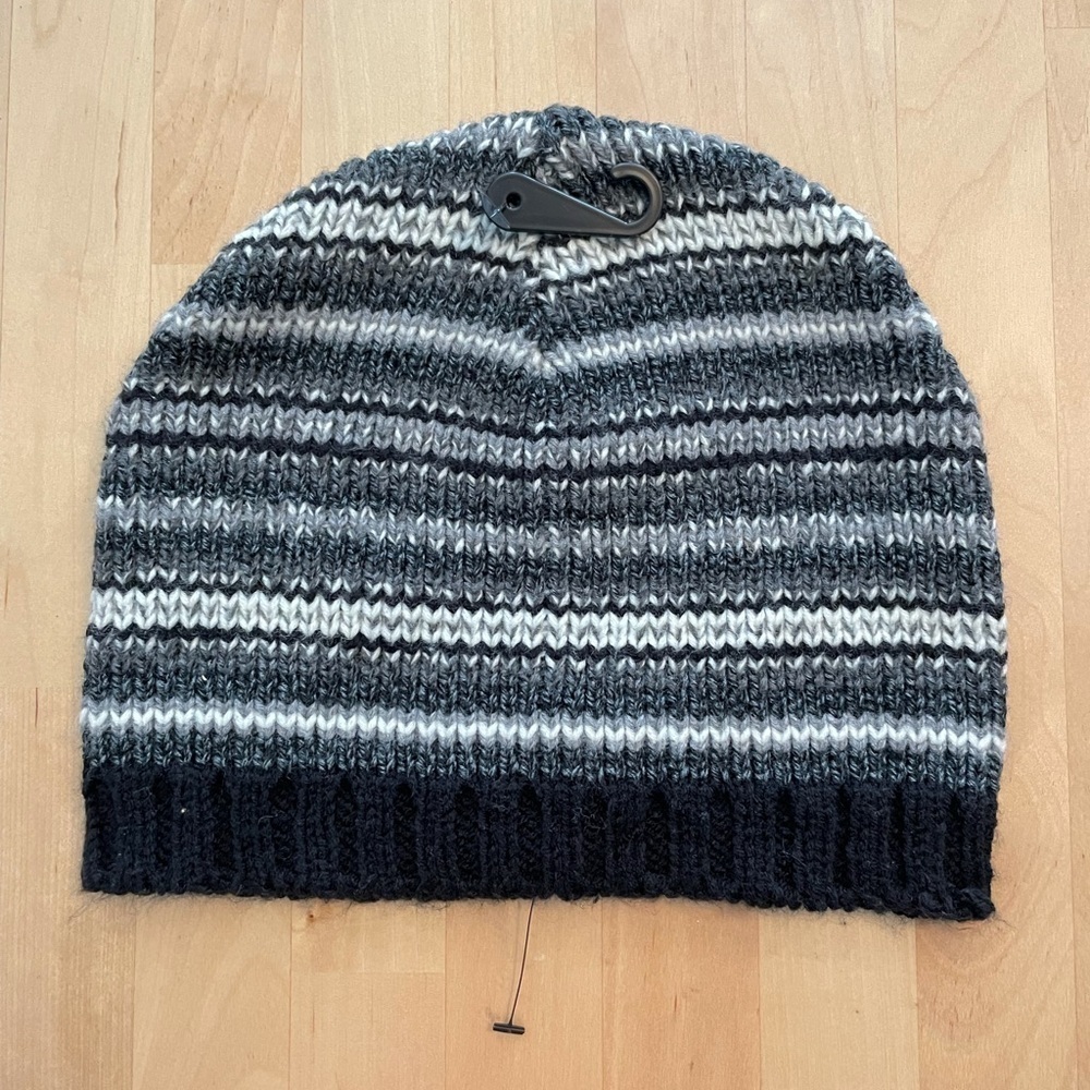 NWOT The Rail Black Gray Striped Knitted Beanie